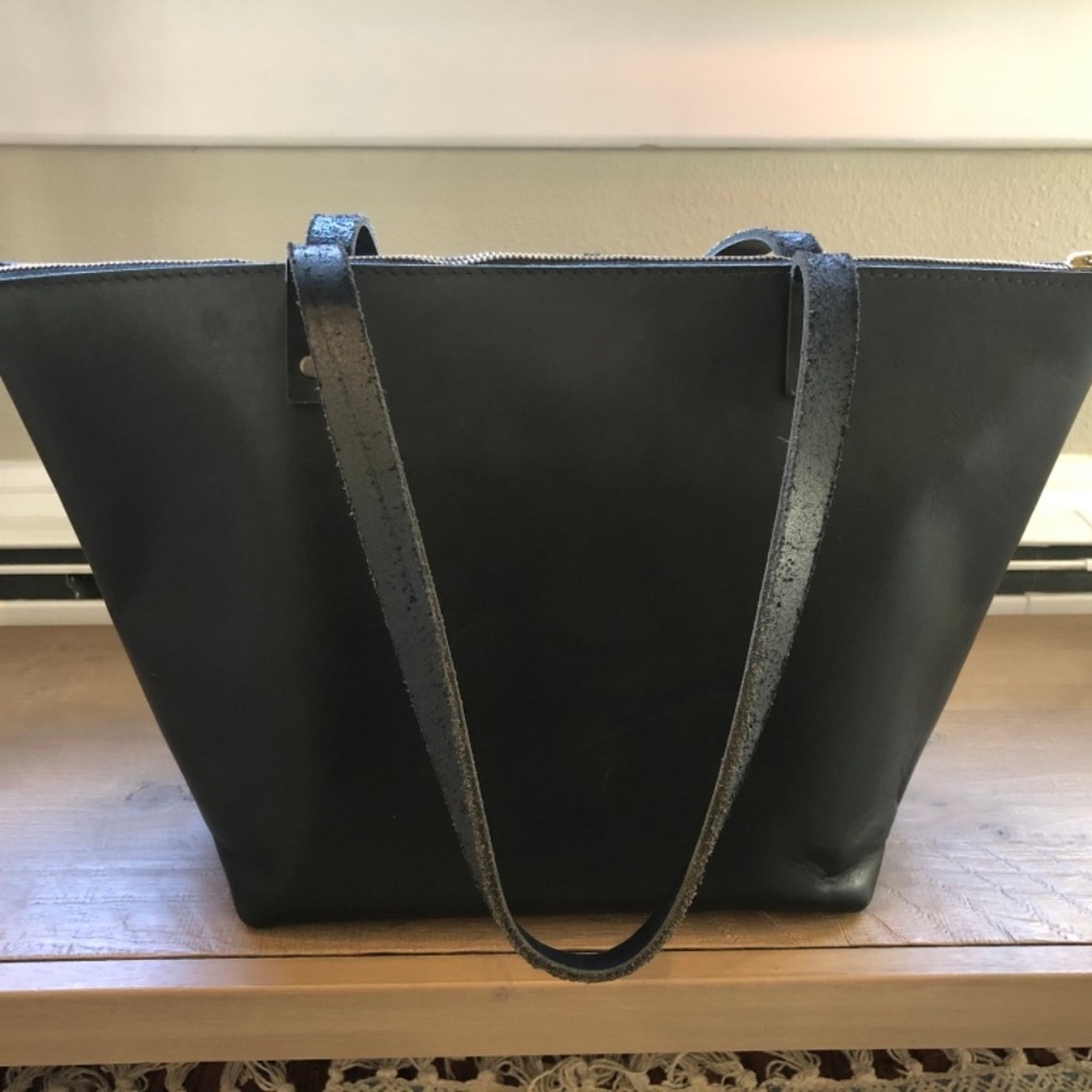 Portland Leather Large Zip Tote Black